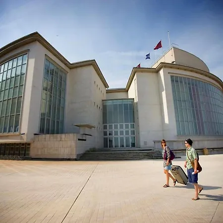 Pretty With Balcony Ostenda